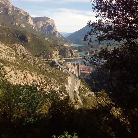 - Ca La Carme Peramola